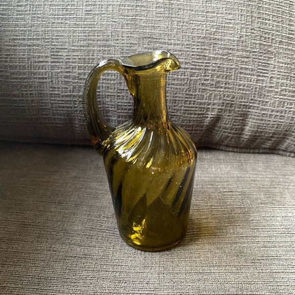 Vintage Hand Blown Avocado Optic Swirl Glass Mini Pitcher with Applied Handle - Picture 2 of 9